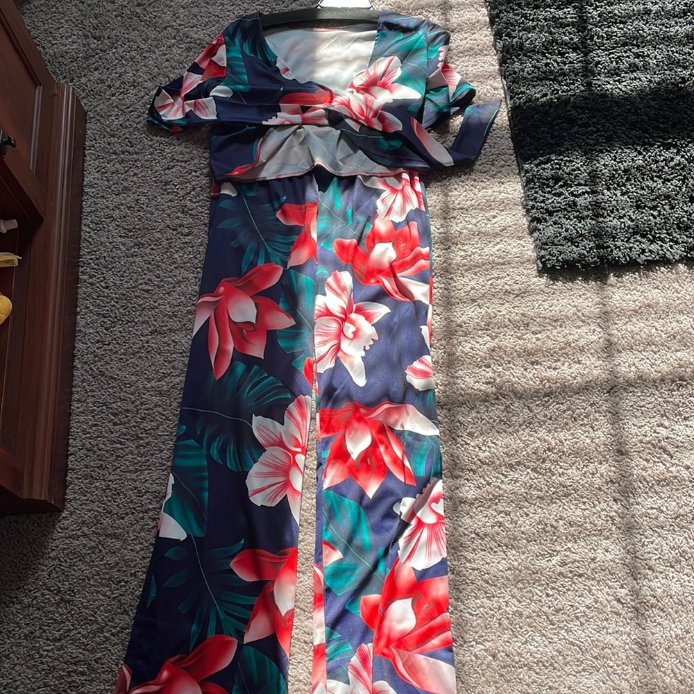 Cute Flower top and bottom set, 95% polyester